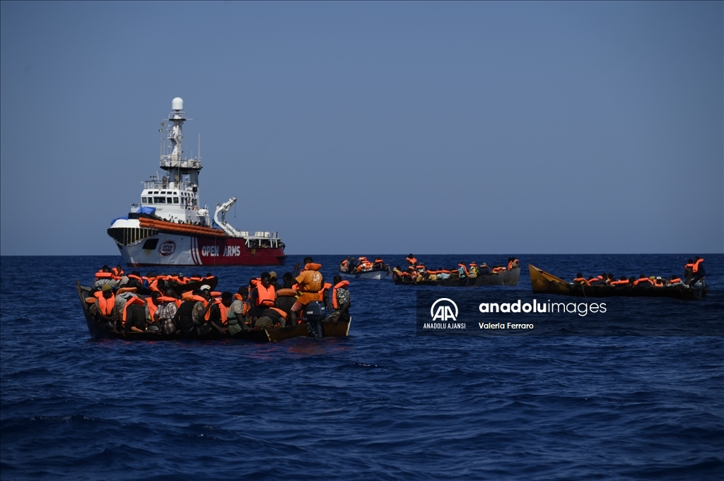 İspanyol sivil toplum kuruluşu Open Arms, İtalya'da 194 göçmen kurtardı