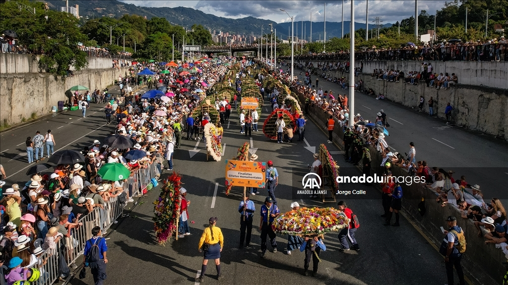 Kolombiya'daki Medellin Çiçek Festivali
