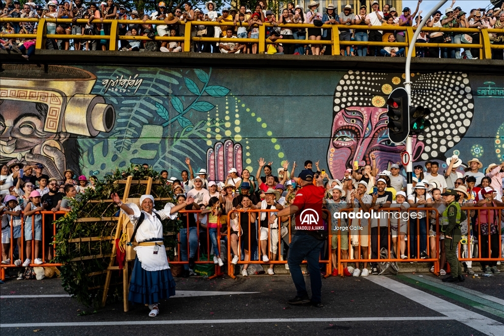 Kolombiya'daki Medellin Çiçek Festivali