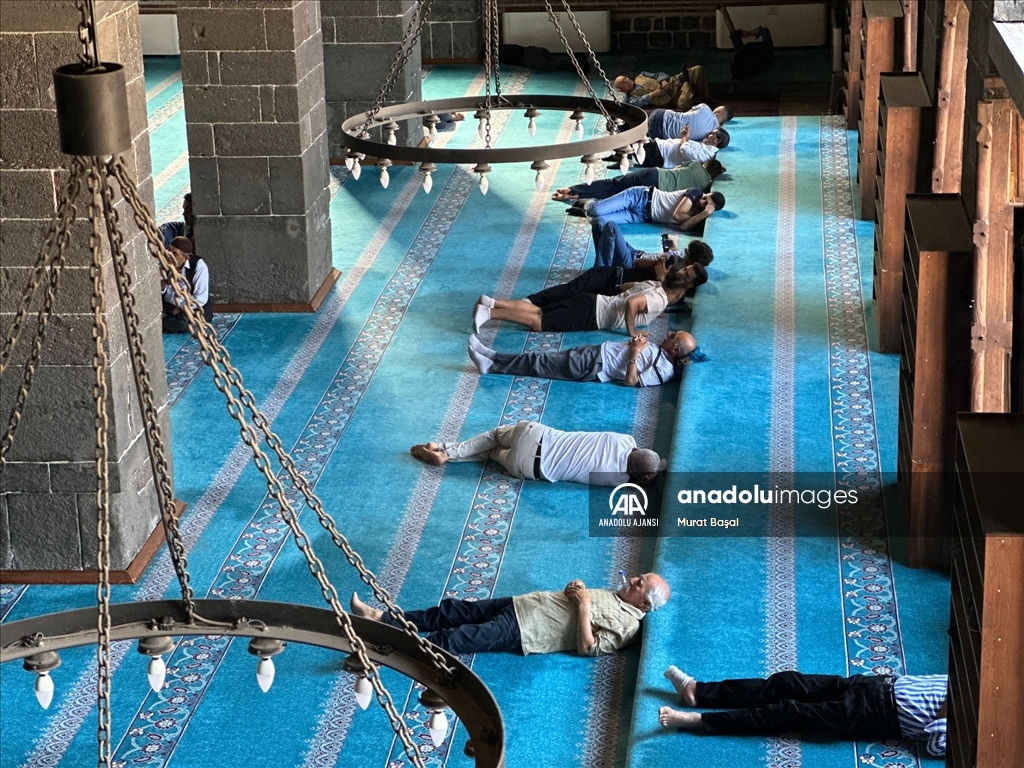 Güneydoğu kavurucu sıcakların etkisinde