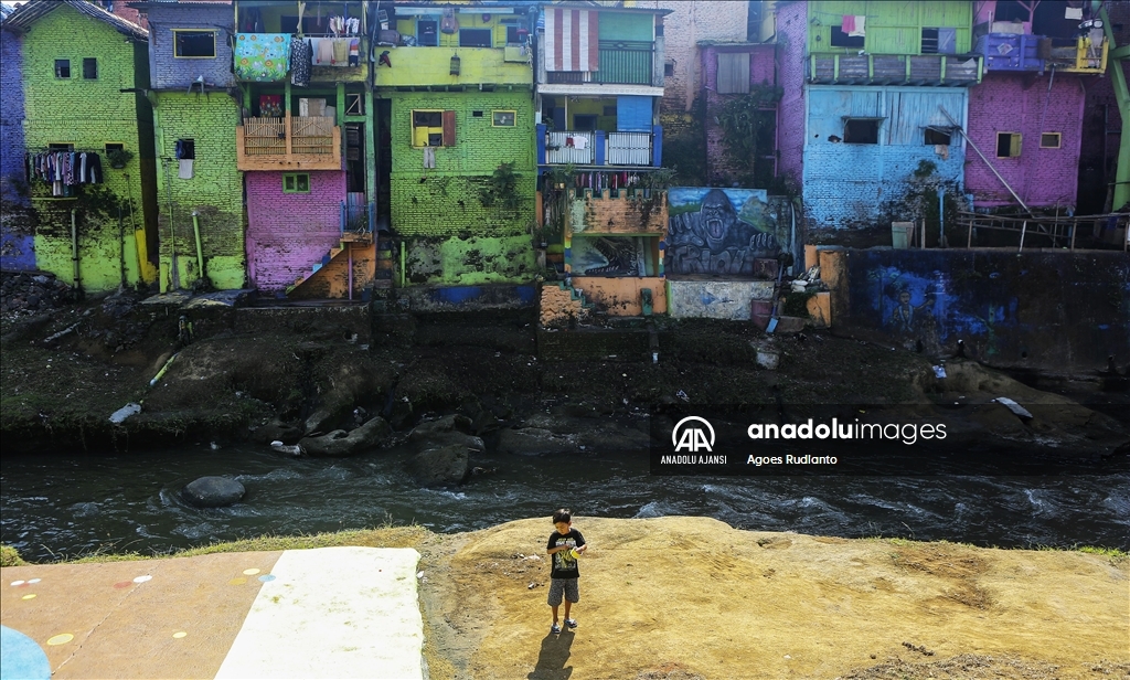 Endonezya'nın Malang kentindeki rengarenk evler