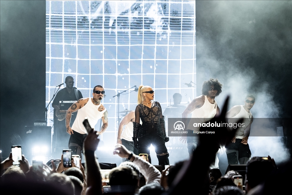 Grammy Ödüllü ABD'li şarkıcı Christina Aguilera Antalya'da konser verdi