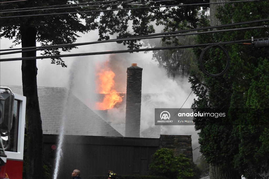 Fire breaks out at church in Montclair, New Jersey