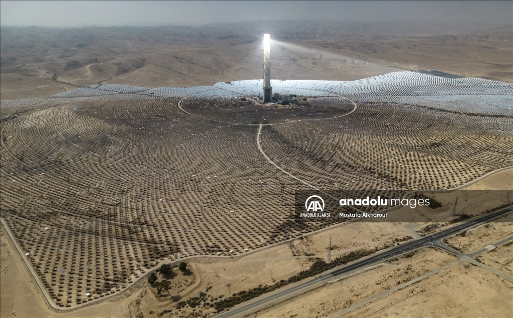 İsrail'in Negev Çölü'ndeki dev güneş enerjisi santrali