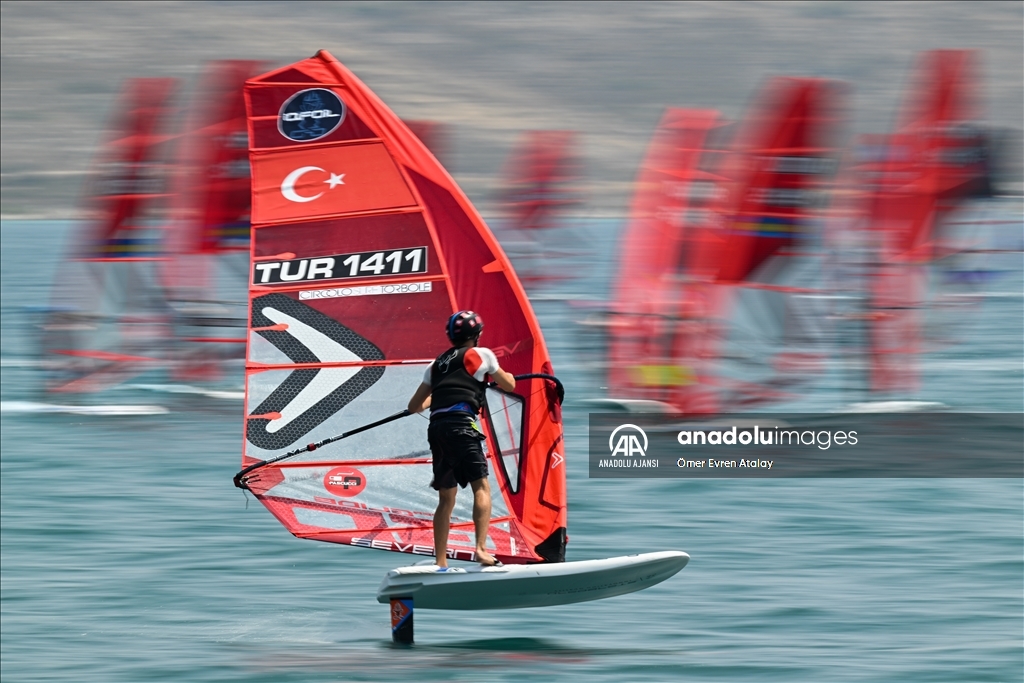 Türkiye Windsurf Şampiyonası, Alaçatı'da başladı