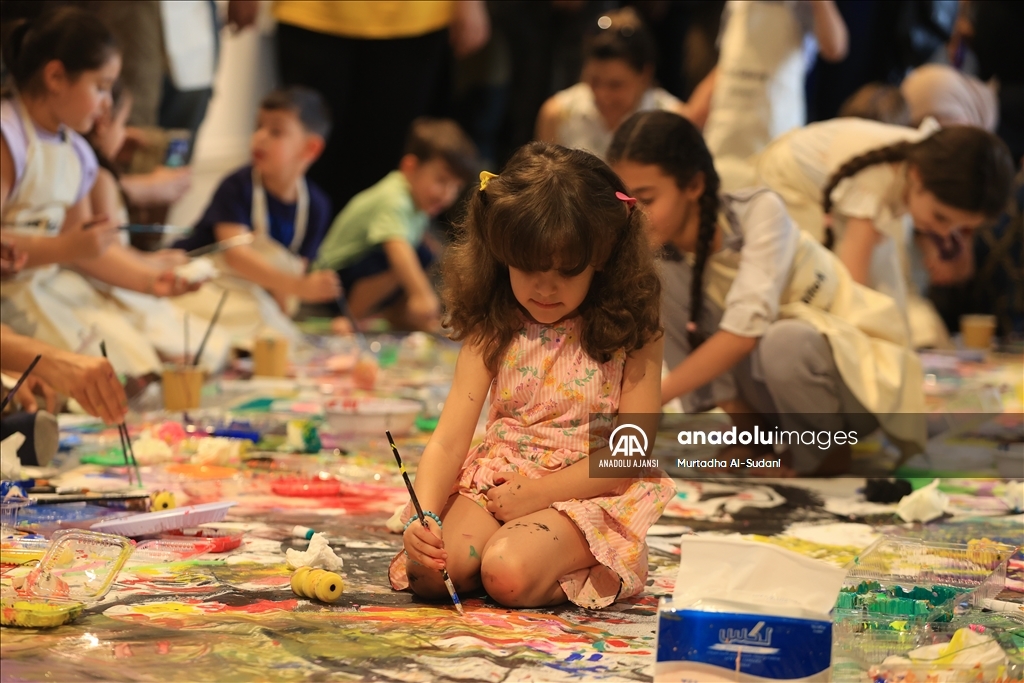 Irak'ta yağlı boya ile resim yapma etkinliği