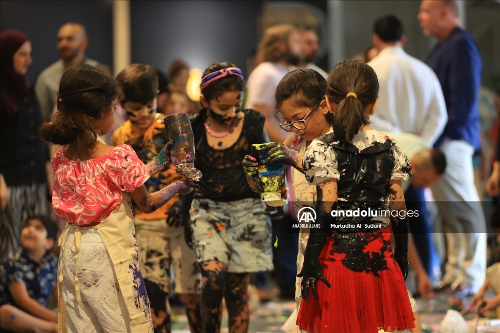 Irak'ta yağlı boya ile resim yapma etkinliği