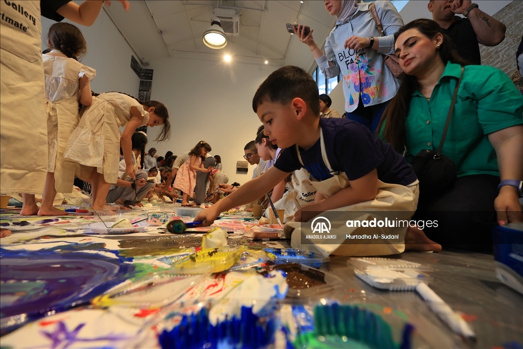 Irak'ta yağlı boya ile resim yapma etkinliği