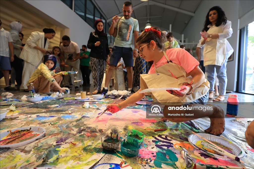 Irak'ta yağlı boya ile resim yapma etkinliği