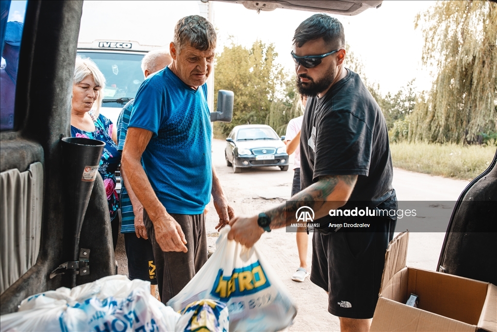 Ukrayna'nın Donetsk bölgesindeki sivillere insanı yardım dağıtıldı