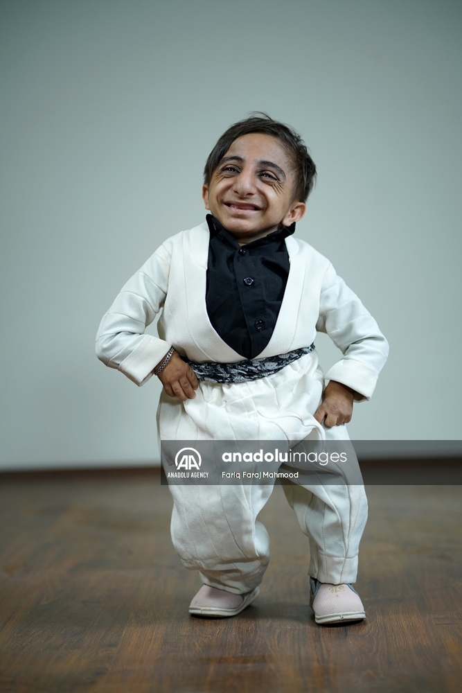 کورتەباڵاترین پیاوی جیھان لە ڕێگەی ئاژانسی ئانادۆڵو سڵاوی بۆ باڵابەرزترین پیاوی جیھان لە ماردین نارد