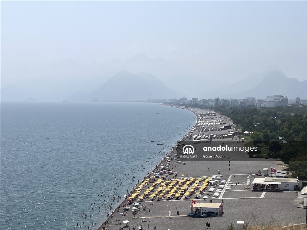Antalya'da yüksek nem bunalttı