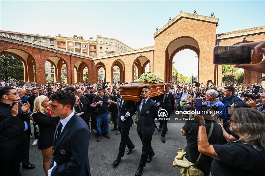 Ünlü "L'Italiano" şarkısının yorumcusu İtalyan müzisyen Cutugno hayatını kaybetti