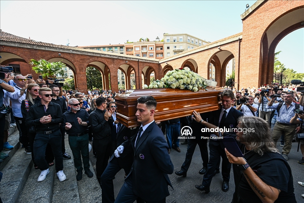 Ünlü "L'Italiano" şarkısının yorumcusu İtalyan müzisyen Cutugno hayatını kaybetti