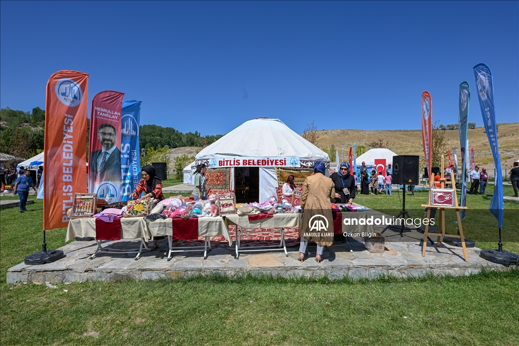 Ahlat'ta Malazgirt Zaferi'nin 952. yıl dönümü etkinlikleri başladı