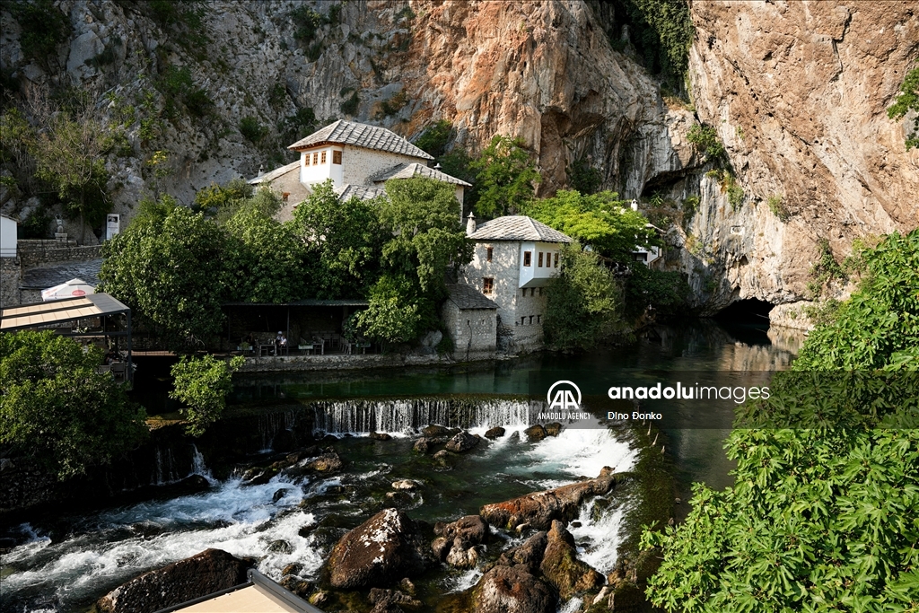 Bh. turistički biser Blagaj: Tekija, Buna, utvrda, vile s bazenima...