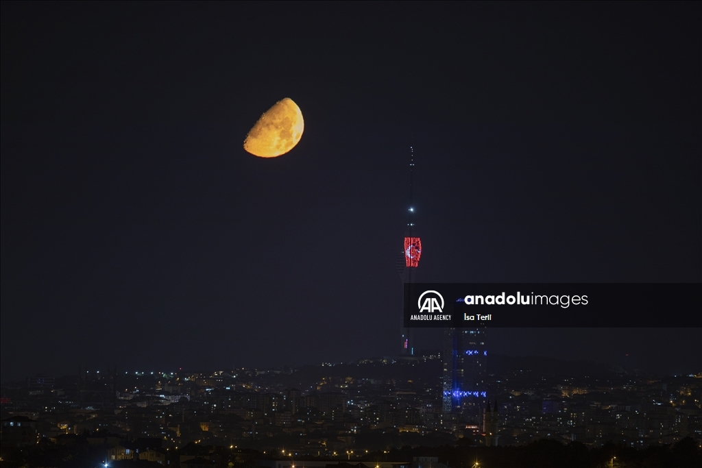 Half-moon in Istanbul