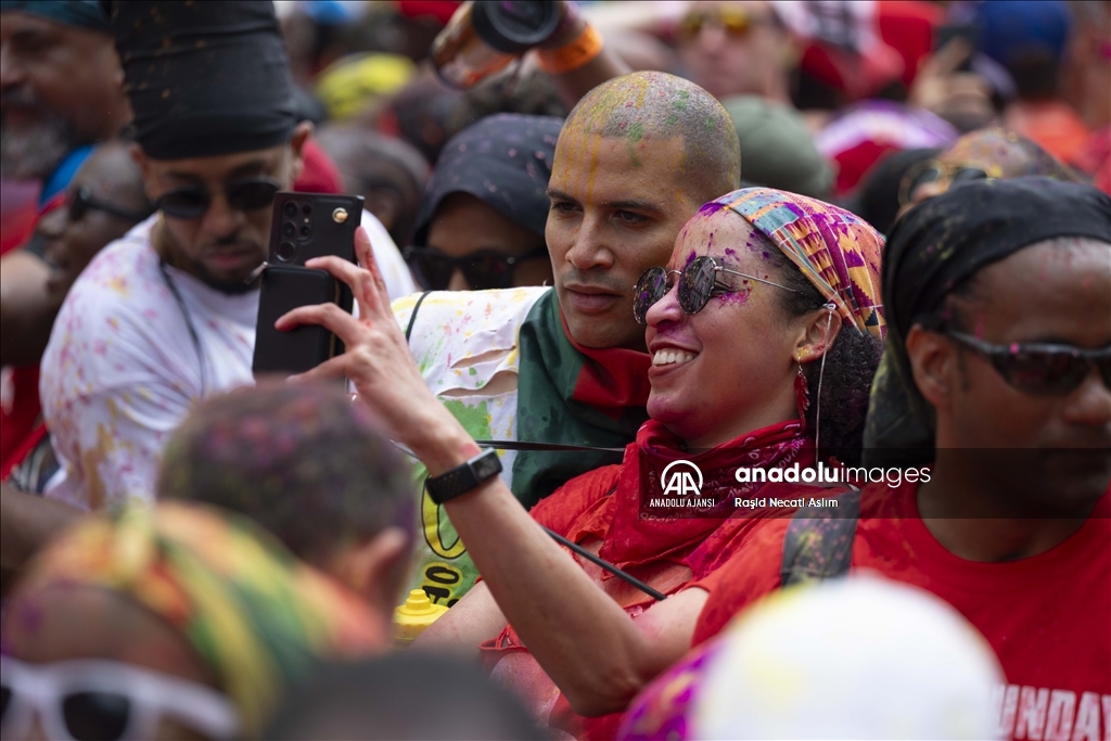 İngiltere'de "Notting Hill Karnavalı" düzenlendi