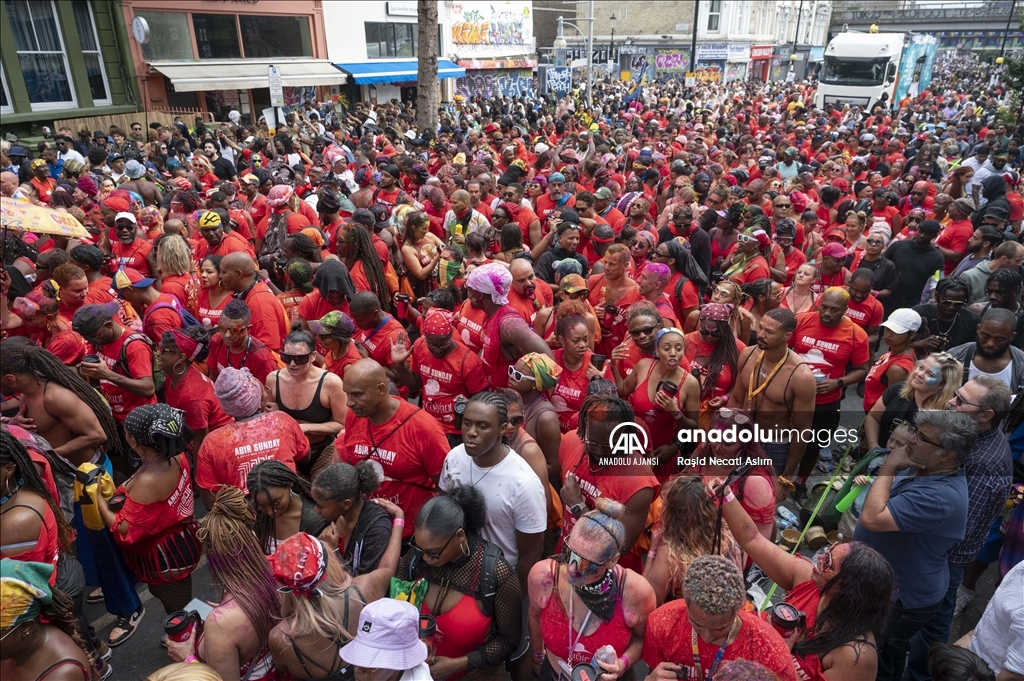 İngiltere'de "Notting Hill Karnavalı" düzenlendi