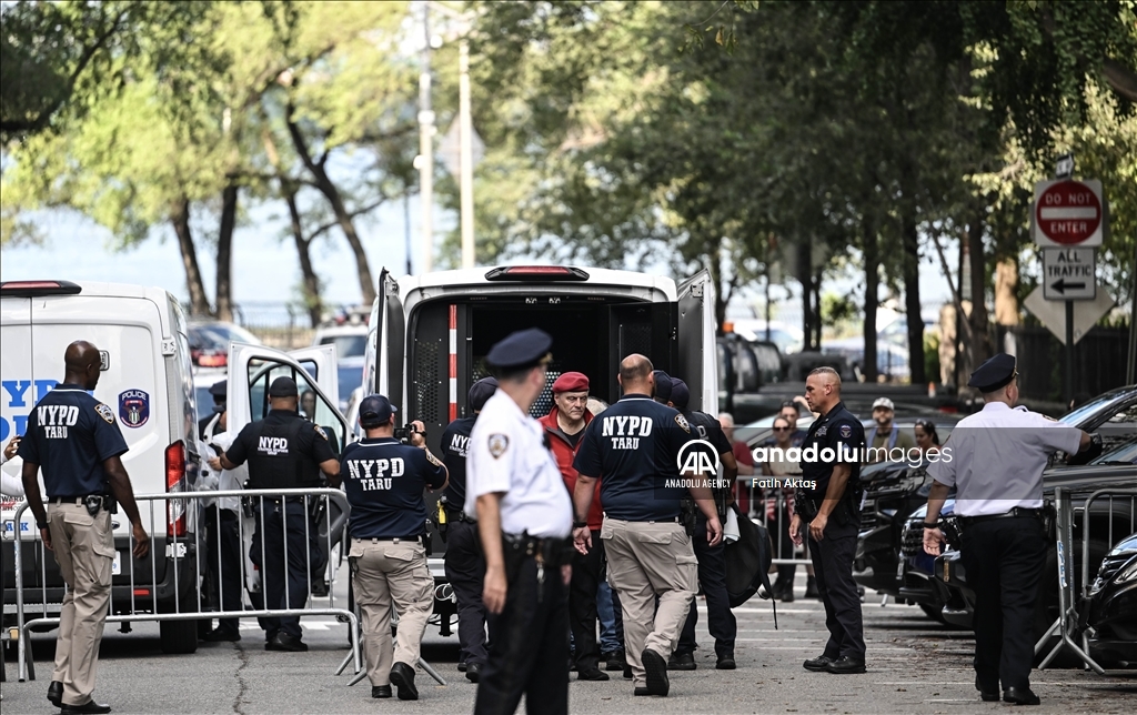 Former mayoral candidate Curtis Sliwa arrested at anti-immigration protest in New York