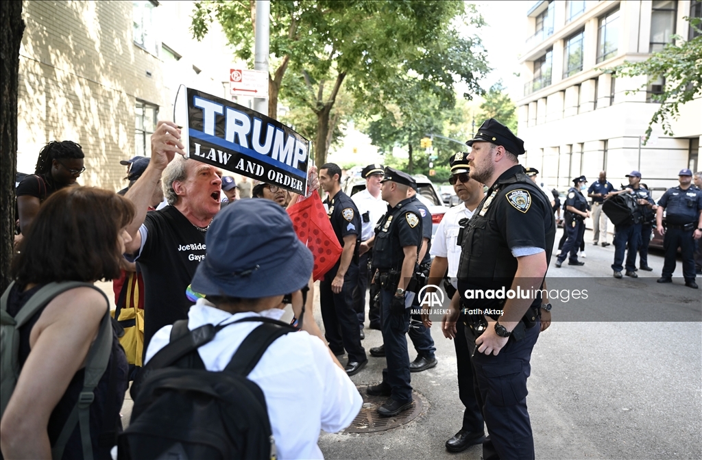 Former mayoral candidate Curtis Sliwa arrested at anti-immigration protest in New York