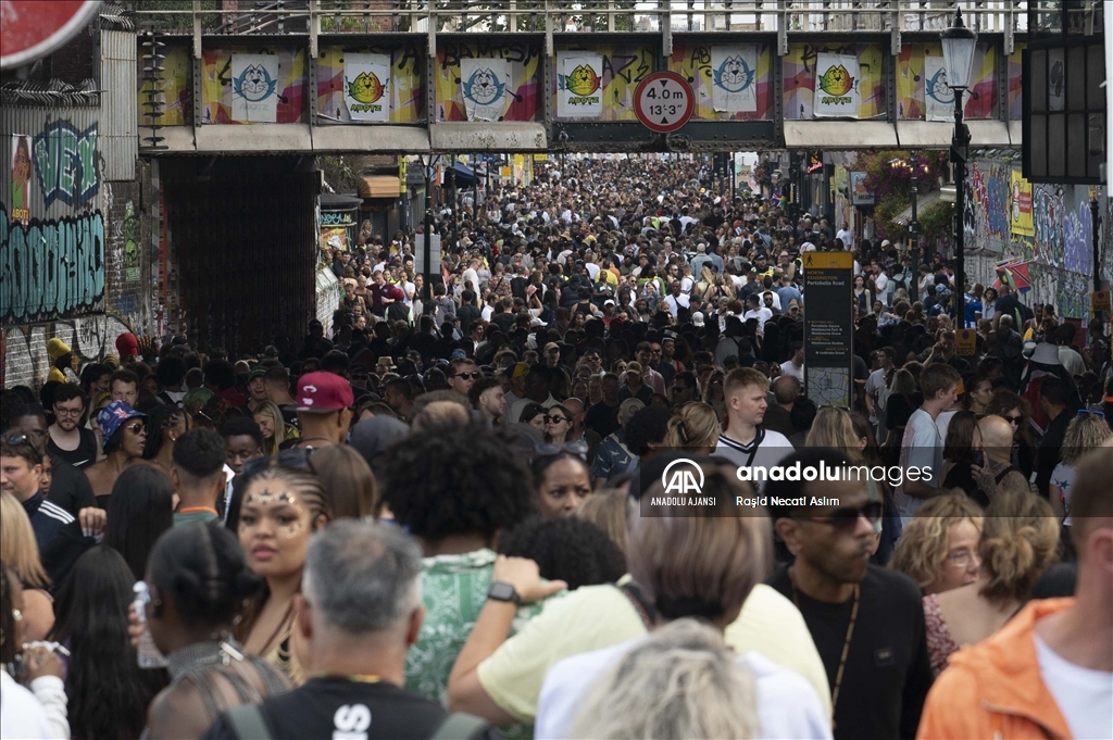 İngiltere'de "Notting Hill Karnavalı" düzenlendi