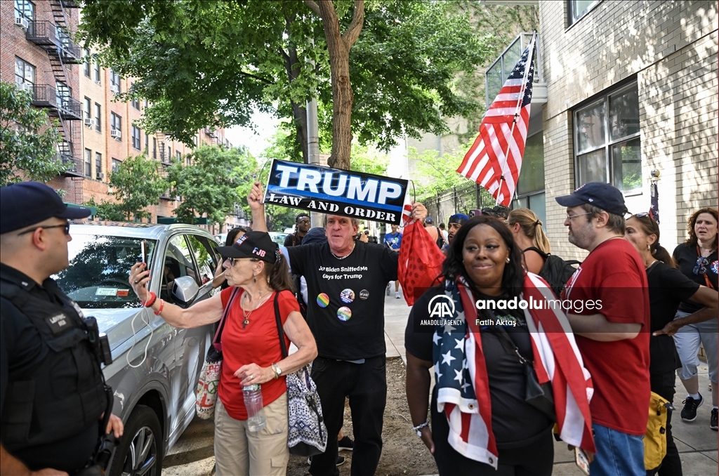 Former mayoral candidate Curtis Sliwa arrested at anti-immigration protest in New York