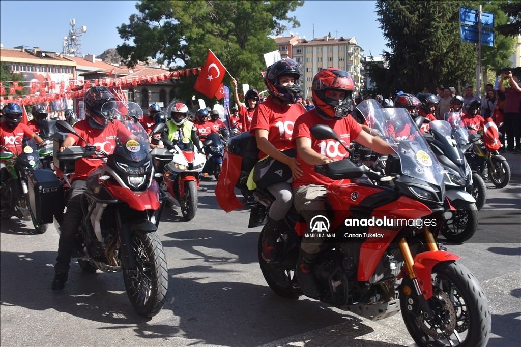 Afyonkarahisar'da 30 Ağustos Zafer Bayramı, "100. Yıl Motosiklet Sürüşü" ile kutlandı