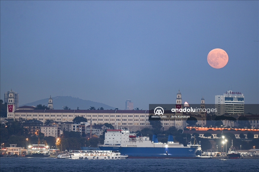 İstanbul'da Süper Ay