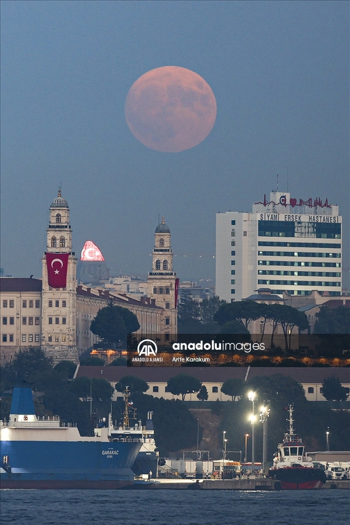 İstanbul'da Süper Ay