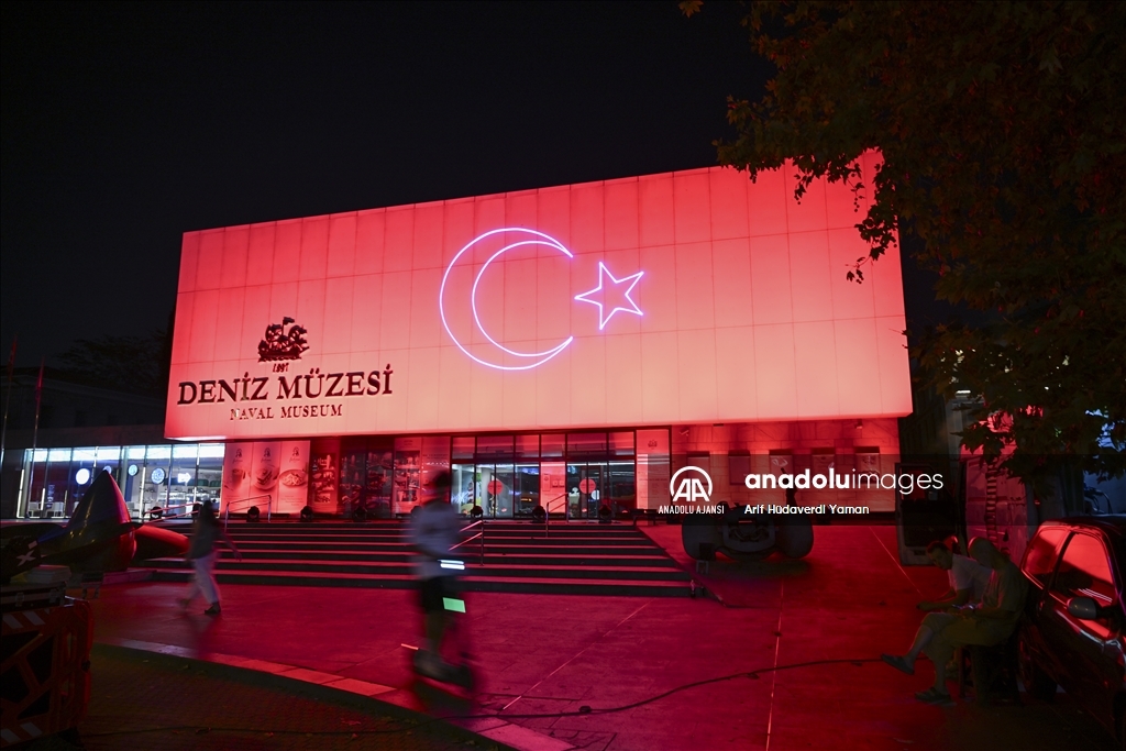 İstanbul'da Büyük Zafer'in 101. yıl dönümü etkinliklerle kutlandı