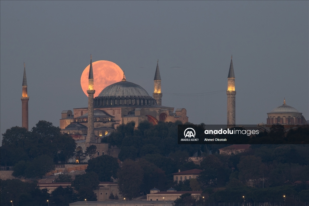 Supermoon in Istanbul