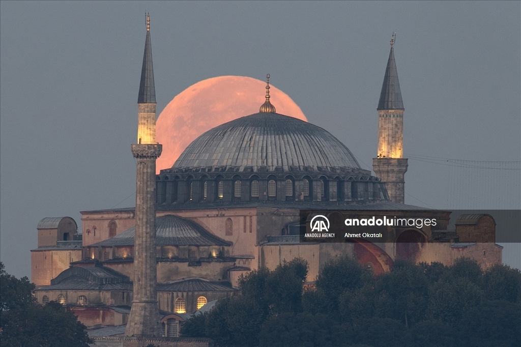 Supermoon in Istanbul