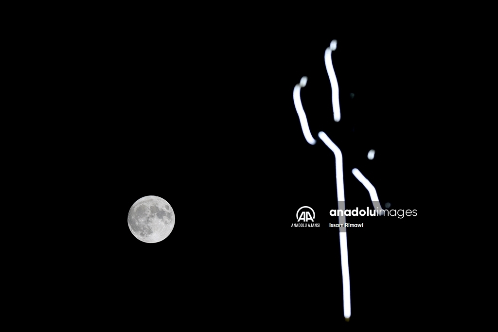 Filistin'de Süper Ay