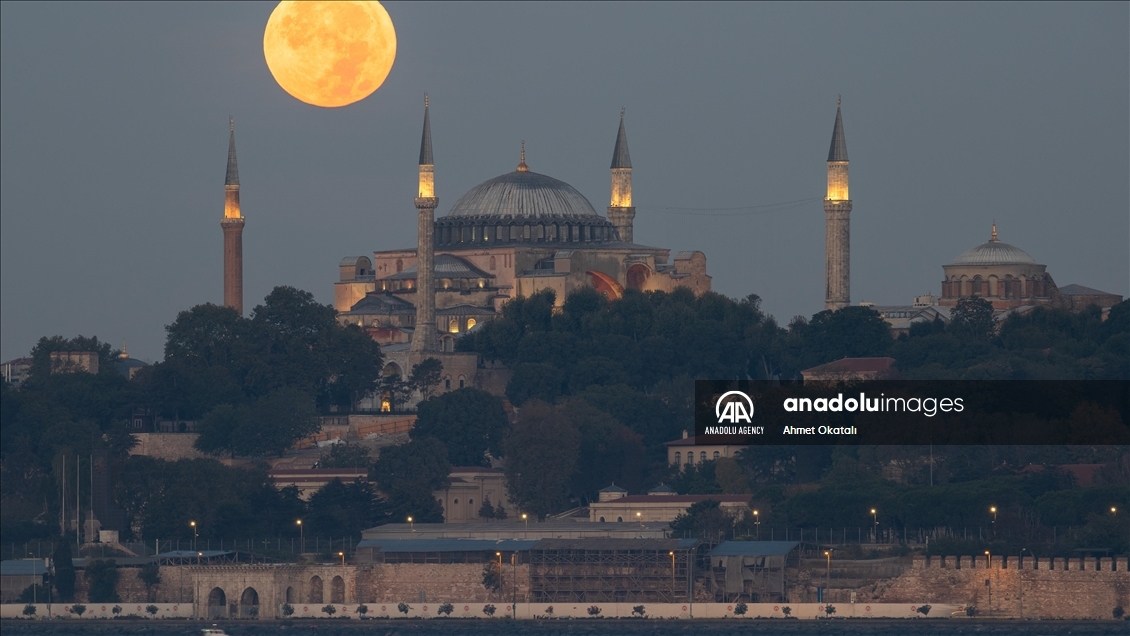 Supermoon in Istanbul