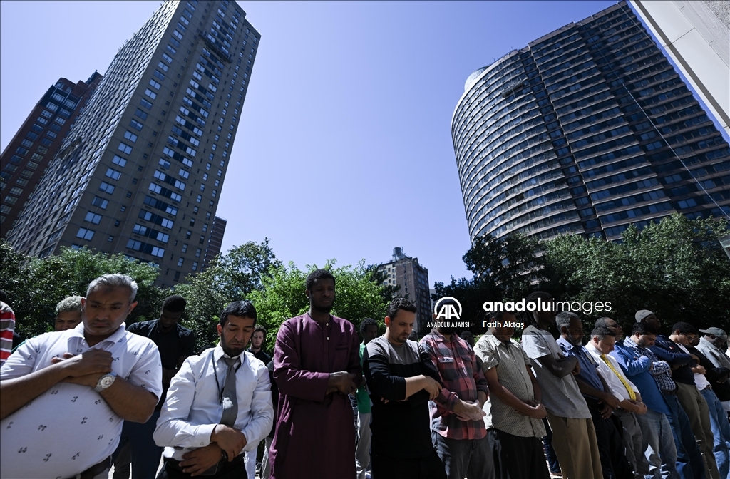 ABD'nin New York şehrinde ezan, cuma namazı için ilk kez açıktan okundu