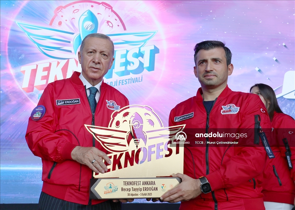 Cumhurbaşkanı Erdoğan, TEKNOFEST'te katıldı