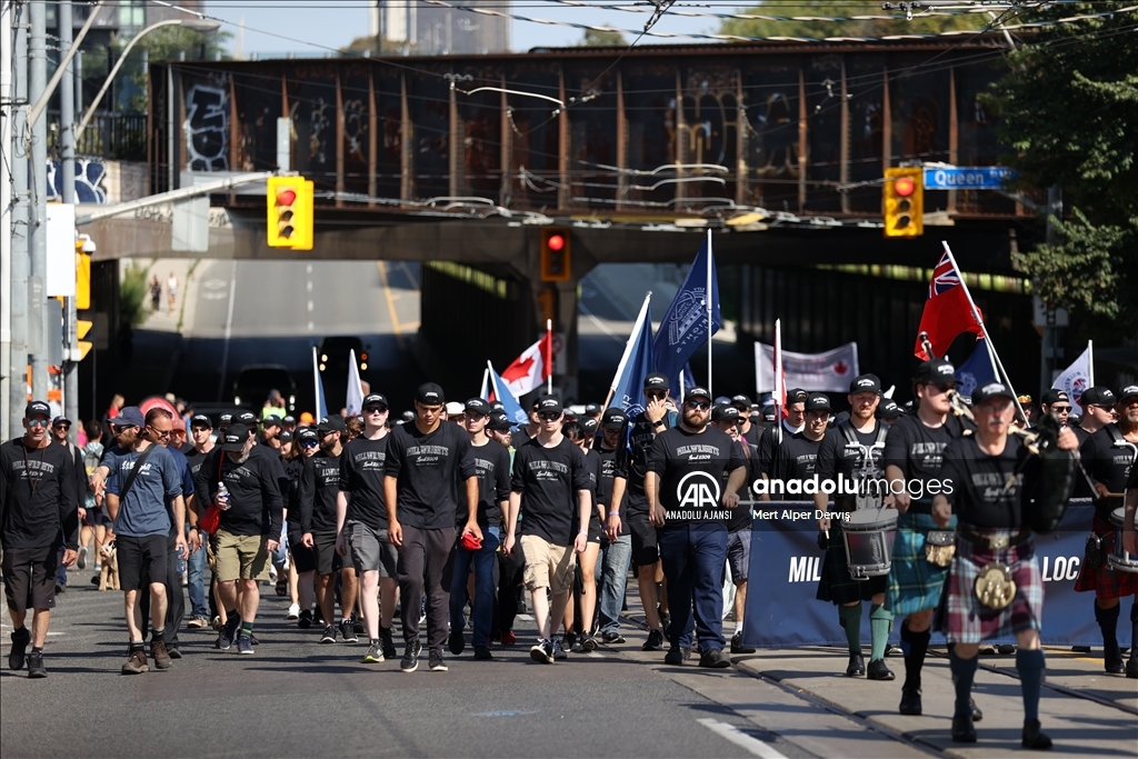 Toronto'da İşçi Bayramı Geçit Töreni düzenlendi