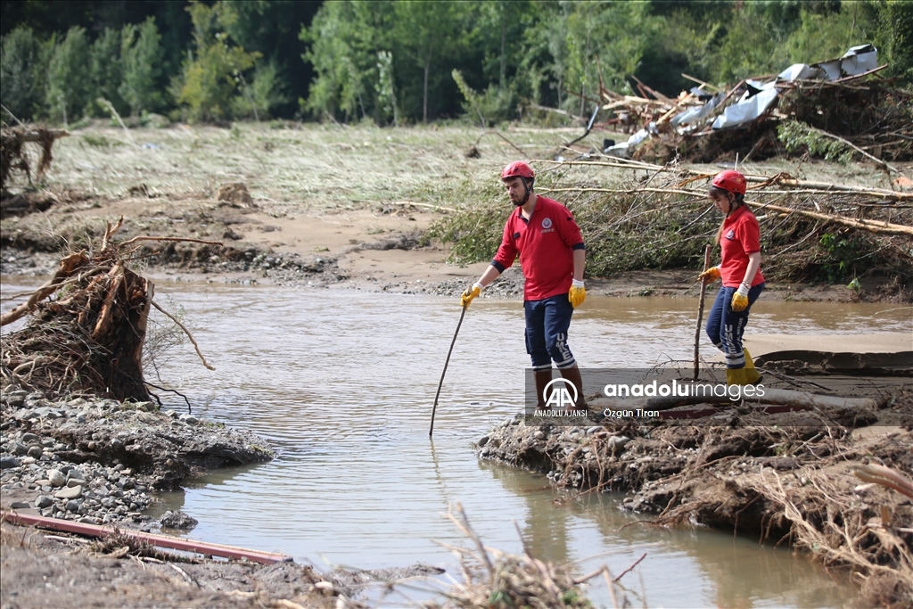 Kırklareli'ndeki selde kaybolanları arama kurtarma çalışmaları sürüyor