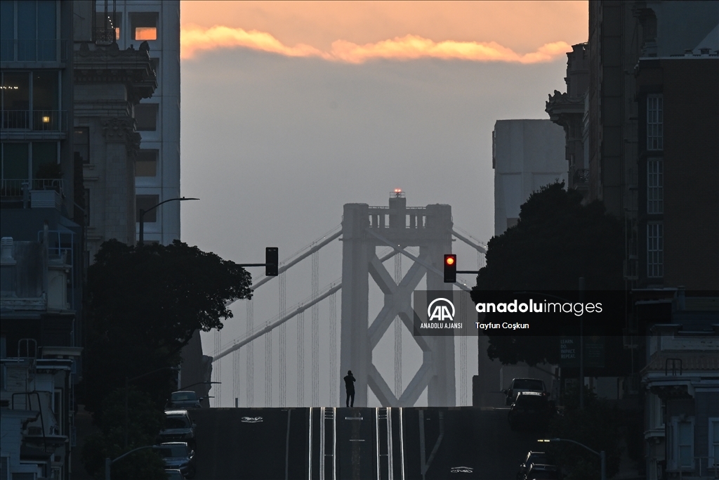 San Francisco'nun 'California Henge' kısmında gün doğumu Anadolu Ajansı