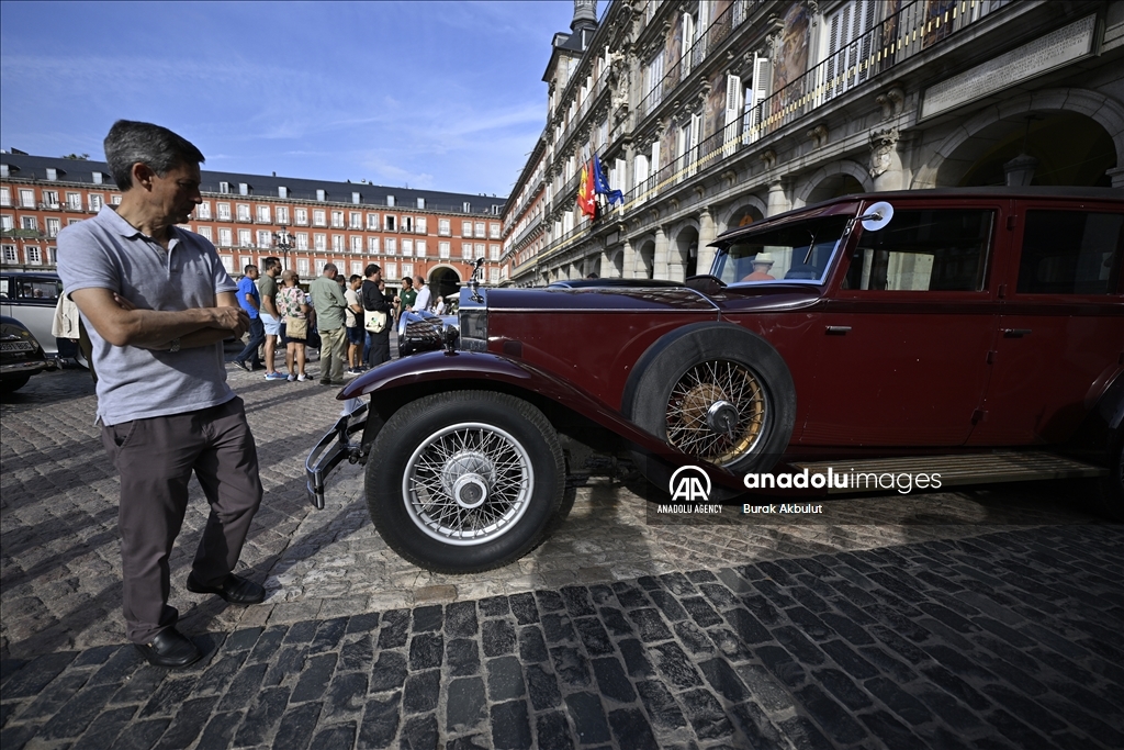 City tour of classic cars in Madrid Anadolu Ajansı