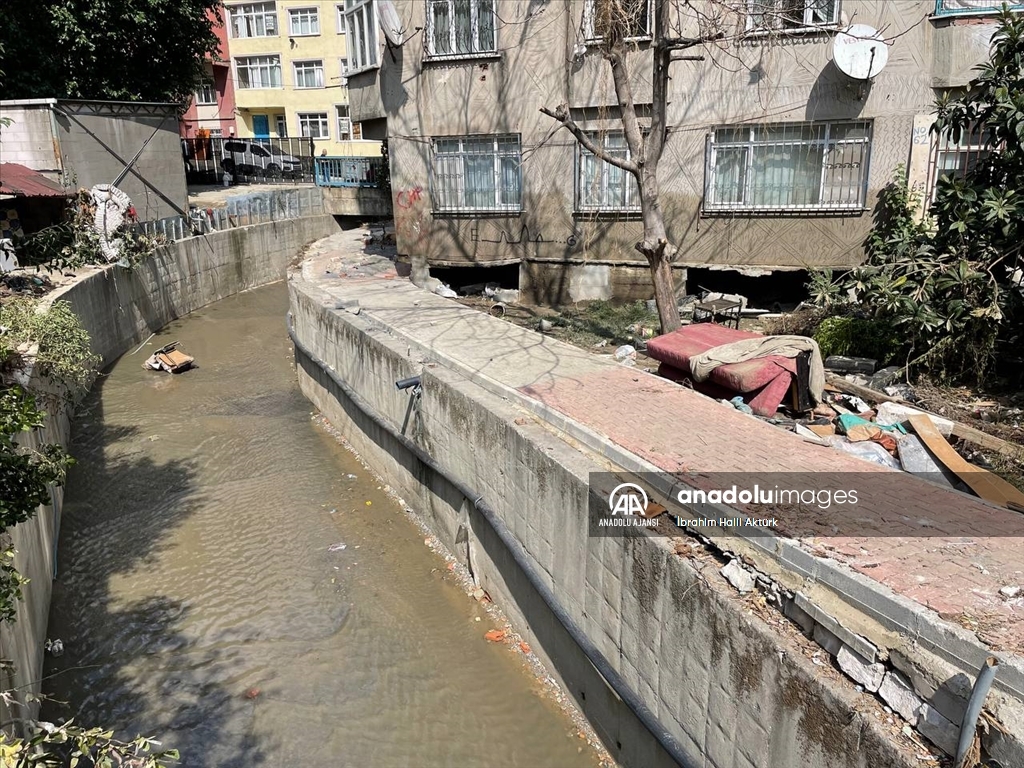 İstanbul'da selin yaşandığı bölgelerde temizlik çalışmaları sürüyor