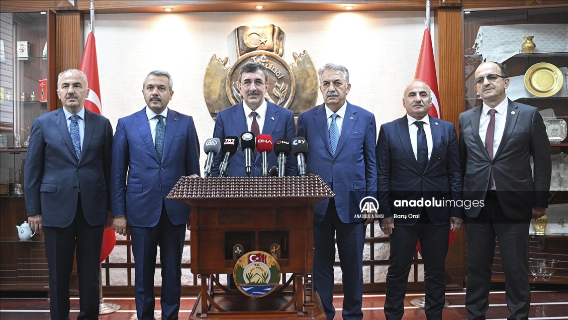 Cumhurbaşkanı Yardımcısı Yılmaz, Rize Valiliği'ni ziyaret etti