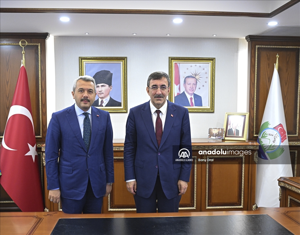 Cumhurbaşkanı Yardımcısı Yılmaz, Rize Valiliği'ni ziyaret etti