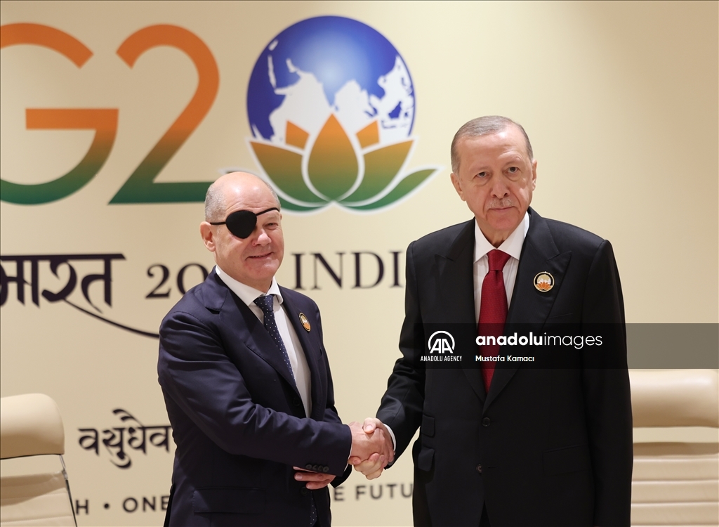 أردوغان يلتقي المستشار الألماني في نيودلهي