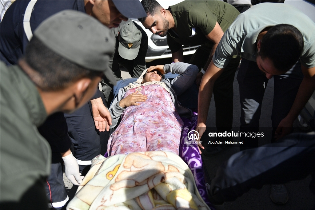 Maroc : le bilan du séisme s'alourdit à 2012 morts