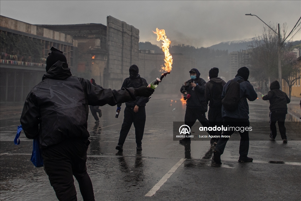 Şili'de Pinochet karşıtı vatandaşlar askeri darbenin 50.yılında protesto gösterisi düzenledi
