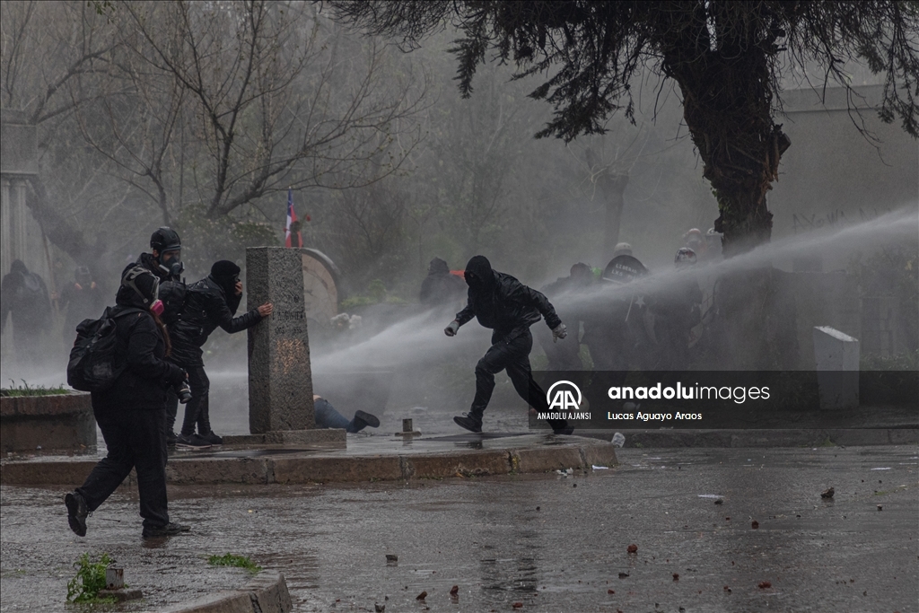 Şili'de Pinochet karşıtı vatandaşlar askeri darbenin 50.yılında protesto gösterisi düzenledi
