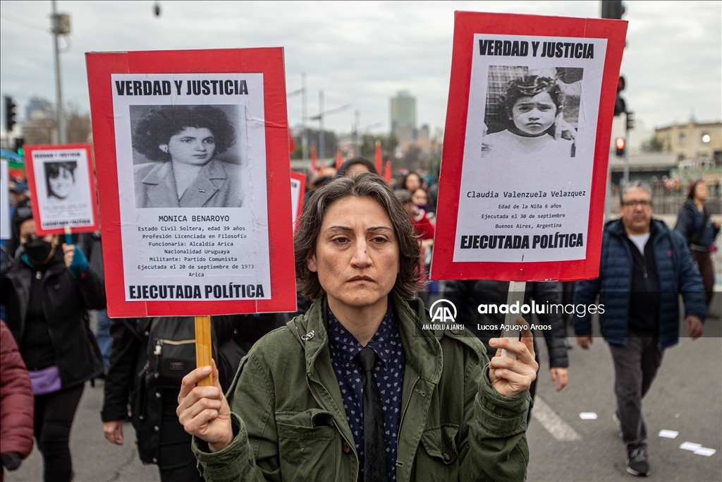 Şili'de Pinochet karşıtı vatandaşlar askeri darbenin 50.yılında protesto gösterisi düzenledi