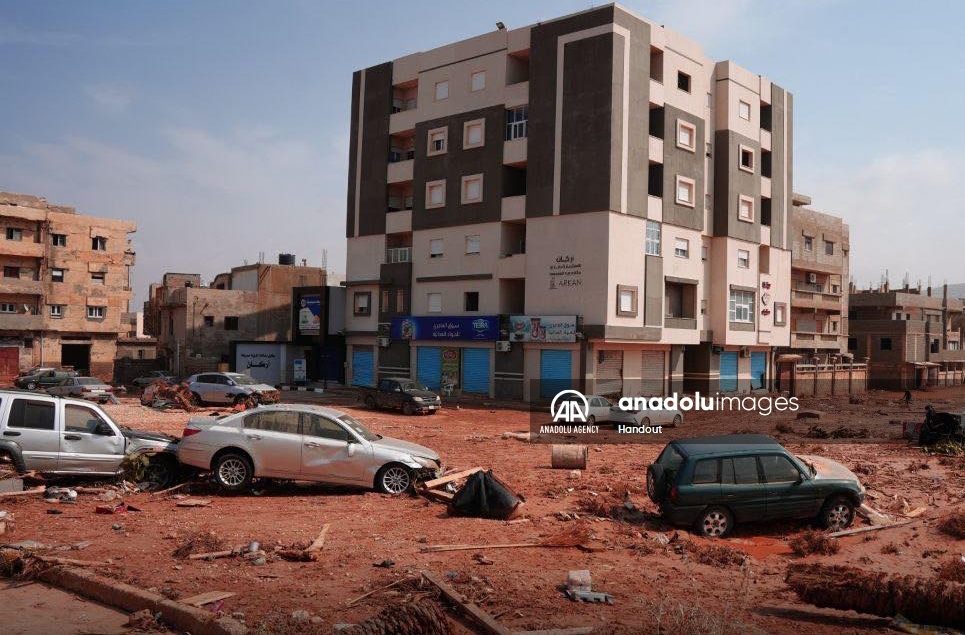 مسؤولون ليبيون: أكثر من ألفي قتيل جراء إعصار "دانيال" في درنة